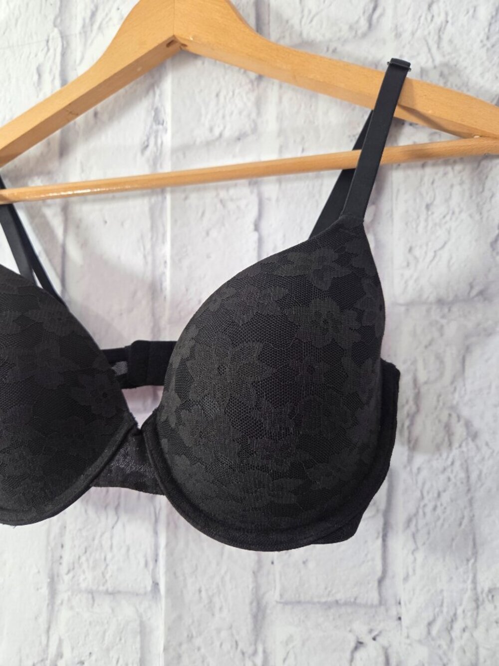 PINK Victoria's Secret 32DD Black Floral Lace Padded Underwire Bra - Picture 3 of 8